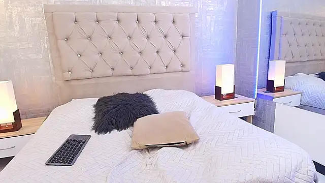 Snapshot of EmylyTaylor_FG chatting on 11-12-25, 07:35 EmylyTaylor FG online show from 11-12-25, 07:35