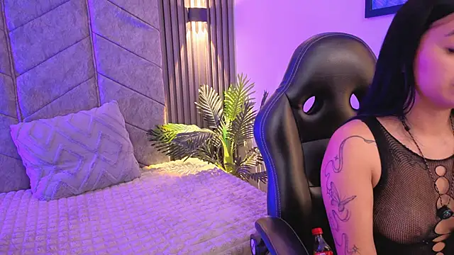 AuroraLanee  online show from 11-08-25, 07:19