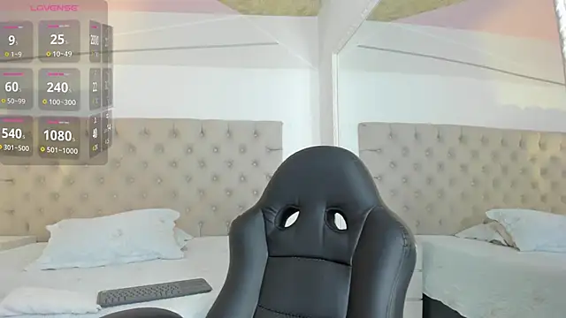 Snapshot of ZarinaWynne chatting on 12-01-25, 08:47 ZarinaWynne online show from 12-01-25, 08:47