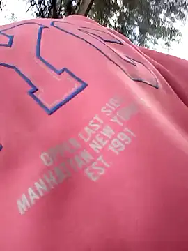 Snapshot of themorenofit08 chatting on 02-18-26, 10:06 themorenofit08 online show from 02-18-26, 10:06