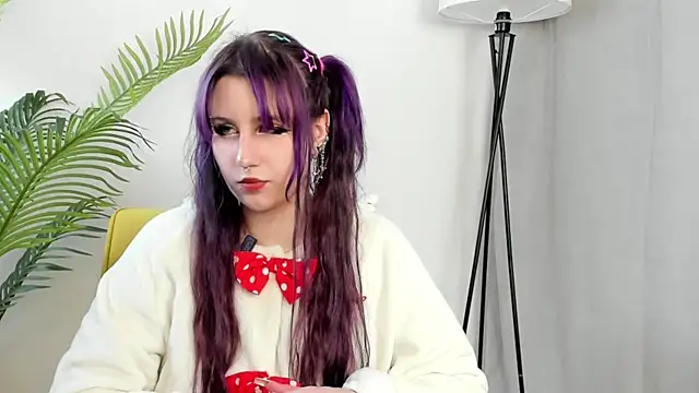 KishaRowsey online show from 11-07-25, 06:46