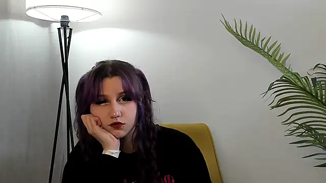 KishaRowsey online show from 11-08-25, 05:51