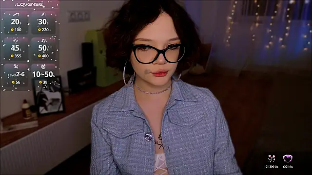 Snapshot of Sweety_cheeky chatting on 11-25-25, 10:32 Sweety cheeky online show from 11-25-25, 10:32