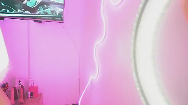 Snapshot of Missara_ chatting on 11-18-25, 12:49 Missara online show from 11-18-25, 12:49