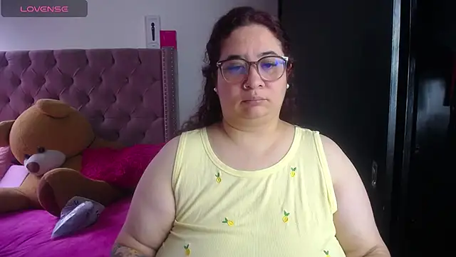 Snapshot of kattybbwbigboobs_ chatting on 06-18-26, 06:01 kattybbwbigboobs online show from 06-18-26, 06:01