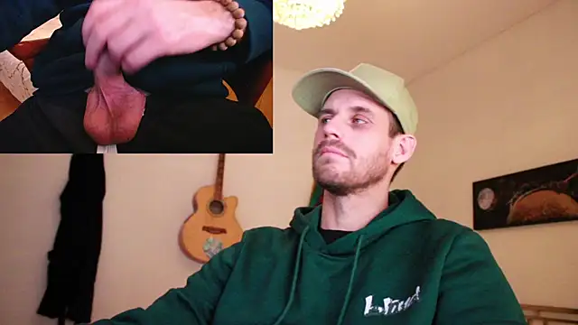 Snapshot of skatejocke chatting on 11-16-25, 05:51 skatejocke online show from 11-16-25, 05:51