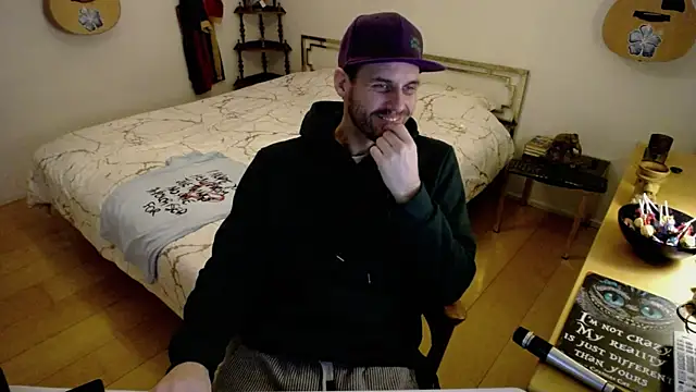 Snapshot of skatejocke chatting on 11-20-25, 05:40 skatejocke online show from 11-20-25, 05:40