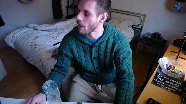 Snapshot of skatejocke chatting on 12-01-25, 10:09 skatejocke online show from 12-01-25, 10:09