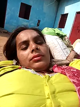 Snapshot of CUTE_V_SEXY chatting on 11-10-25, 04:33 CUTE V SEXY online show from 11-10-25, 04:33