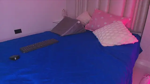 alanarose18 online show from 01-09-26, 07:15