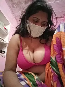 Snapshot of Janhvi_bhabhi_ji chatting on 12-18-25, 01:11 Janhvi bhabhi ji online show from 12-18-25, 01:11
