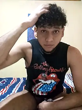 Snapshot of prototipoA45 chatting on 11-18-25, 03:12 prototipoA45 online show from 11-18-25, 03:12