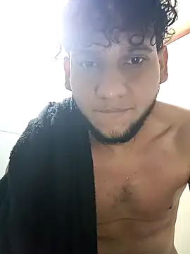 Snapshot of prototipoA45 chatting on 12-22-25, 03:20 prototipoA45 online show from 12-22-25, 03:20