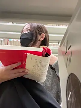 Snapshot of Cara-02 chatting on 11-23-25, 04:34 Cara-02 online show from 11-23-25, 04:34