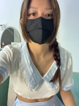 Snapshot of Cara-02 chatting on 11-27-25, 12:35 Cara-02 online show from 11-27-25, 12:35