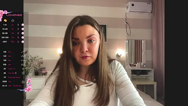 Snapshot of liliaMaivis chatting on 11-22-25, 06:18 liliaMaivis online show from 11-22-25, 06:18