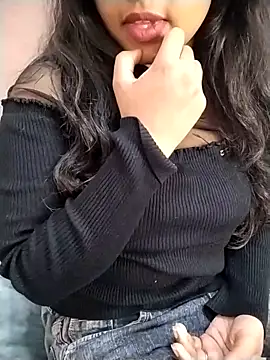 Sexy Divya   online show from 03-11-26, 05:57