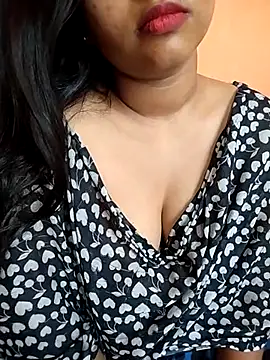 Sexy Divya   online show from 06-04-26, 05:24