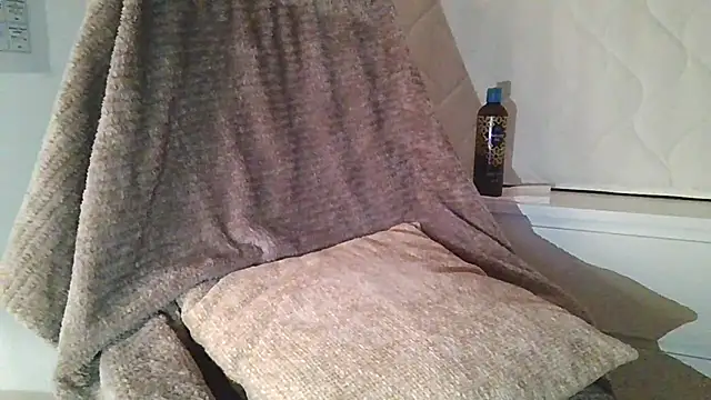 Snapshot of JAY20C16 chatting on 02-18-26, 12:34 JAY20C16 online show from 02-18-26, 12:34