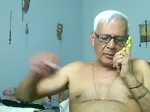 dirtysluttyfist online show from 12-15-25, 07:18