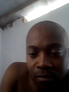 Snapshot of wringy chatting on 11-19-25, 12:27 wringy online show from 11-19-25, 12:27