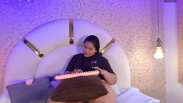 aria sm online show from 11-16-25, 07:19