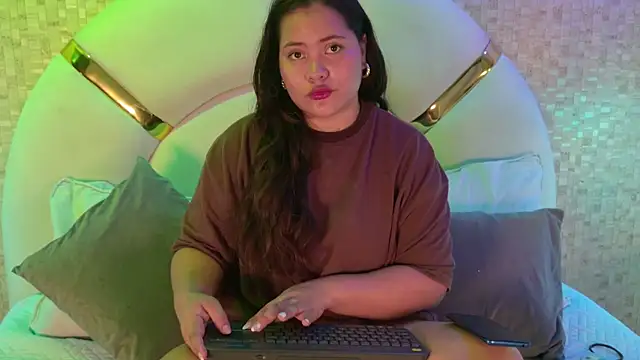 aria sm online show from 12-14-25, 03:12