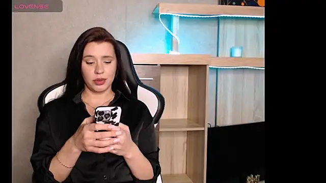 Diana-mey online show from 12-03-25, 10:41