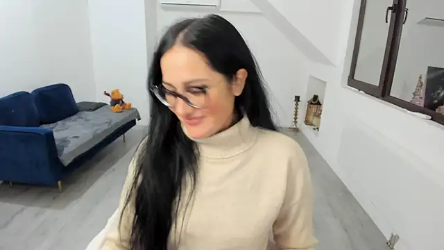 AnyaEvy online show from 12-20-25, 05:36