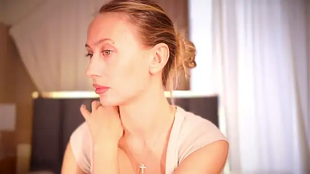 Snapshot of Most_Beauty chatting on 01-09-26, 01:14 Most Beauty online show from 01-09-26, 01:14