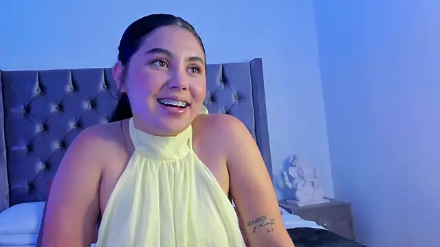 NikkiBotero online show from 11-16-25, 05:40