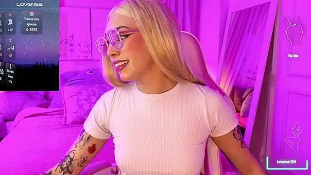 Lynaa love online show from 12-05-25, 01:58