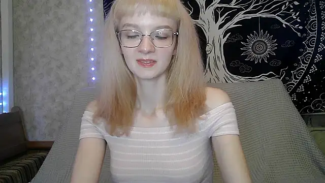 LixLee online show from 11-27-25, 10:45