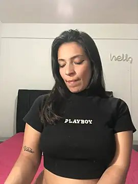 Snapshot of Vianca_Costt chatting on 03-25-26, 03:12 Vianca Costt online show from 03-25-26, 03:12