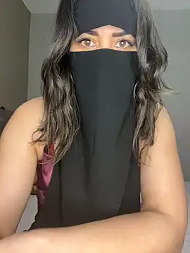 Snapshot of dinaaarich11 chatting on 03-30-26, 05:25 dinaaarich11 online show from 03-30-26, 05:25