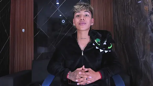 Snapshot of Timmy_Kiing_ chatting on 11-23-25, 08:52 Timmy Kiing online show from 11-23-25, 08:52