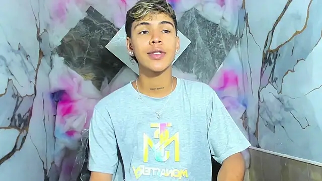 Snapshot of Timmy_Kiing_ chatting on 11-27-25, 08:00 Timmy Kiing online show from 11-27-25, 08:00