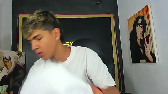 Snapshot of Timmy_Kiing_ chatting on 11-29-25, 08:01 Timmy Kiing online show from 11-29-25, 08:01