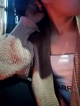 Snapshot of Yumiik2kk chatting on 11-16-25, 11:21 Yumiik2kk online show from 11-16-25, 11:21