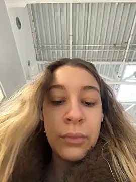 Snapshot of SashaCatt chatting on 02-10-26, 08:40 SashaCatt online show from 02-10-26, 08:40