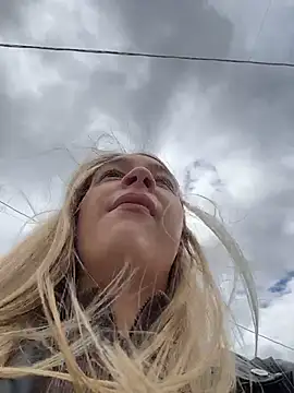 SashaCatt online show from 05-26-26, 08:43