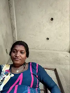 Snapshot of vipmonalisha chatting on 11-28-25, 02:58 vipmonalisha online show from 11-28-25, 02:58