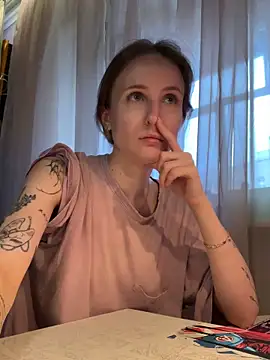 Snapshot of oceaneyes_lilu chatting on 11-30-25, 12:20 oceaneyes lilu online show from 11-30-25, 12:20