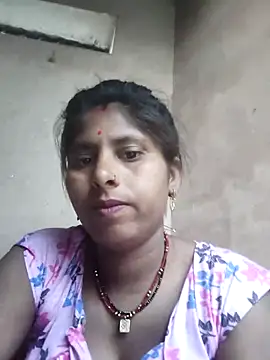 Snapshot of Maya_mohni chatting on 04-25-26, 12:24 Maya mohni online show from 04-25-26, 12:24