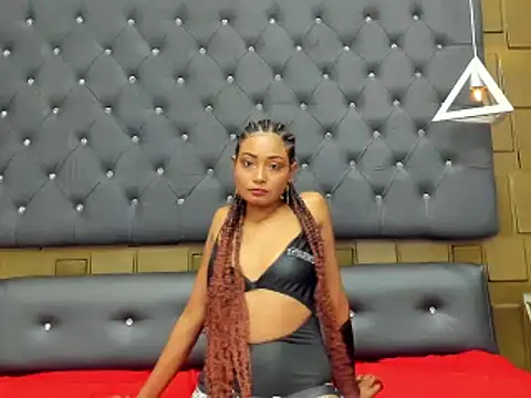 YurisaArisa online show from 11-27-25, 04:31