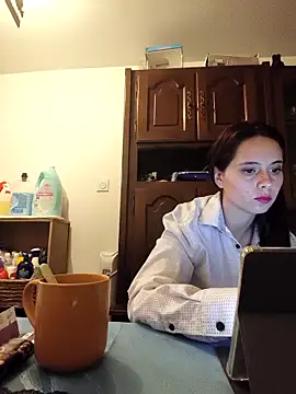 Snapshot of MickNanaa chatting on 12-19-25, 07:48 MickNanaa online show from 12-19-25, 07:48