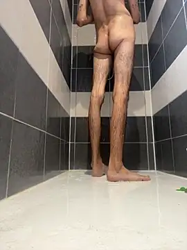 Snapshot of groschibre40100 chatting on 11-20-25, 08:25 groschibre40100 online show from 11-20-25, 08:25