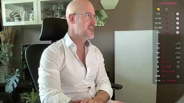 Snapshot of the_new_fit_rubinho chatting on 05-28-26, 07:05 the new fit rubinho online show from 05-28-26, 07:05