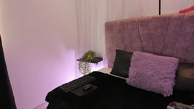 Victoriaa Anderson online show from 04-11-26, 01:04