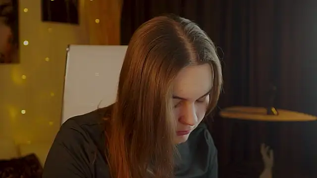 Snapshot of FrancescaCavaliere chatting on 12-03-25, 09:18 FrancescaCavaliere online show from 12-03-25, 09:18